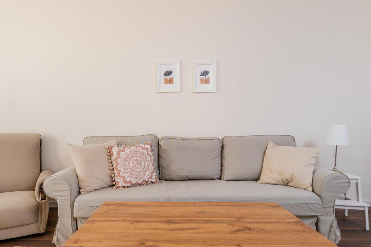 Homey 1-Bd Apartment Sofia Eksteriør billede